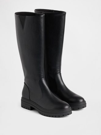 Botas altas con suela de tacos de cuero vegano