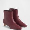 Botas puntiagudas con tacón de gatito Botas puntiagudas con tacón de gatito