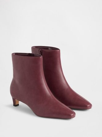 Botas puntiagudas con tacón de gatito