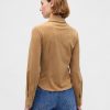 Camisa ajustada de ante vegano Camisa ajustada de ante vegano