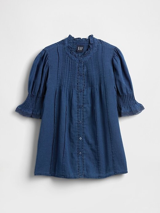 Camisa con volantes y pinzas Camisa con volantes y pinzas