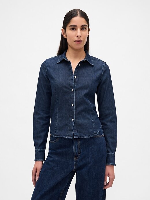 Camisa corta ajustada de mezclilla Camisa corta ajustada de mezclilla