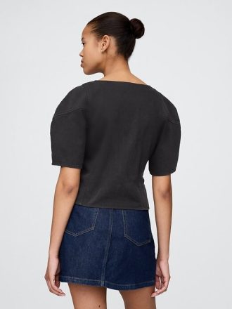 Camisa corta vaquera con mangas abullonadas