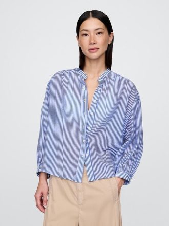 Camisa transparente con botones al frente