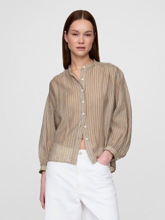 Camisa transparente con botones al frente