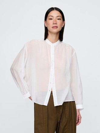 Camisa transparente con botones al frente