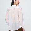 Camisa transparente con botones al frente