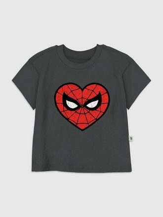 Camiseta con gráfico de corazón de Spidey para niños pequeños