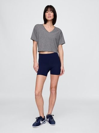 Camiseta corta con cuello en V GapFit Breathe