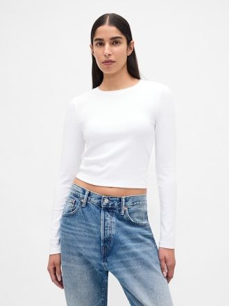 Camiseta corta moderna