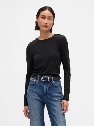 Camiseta corta moderna