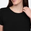 Camiseta corta moderna