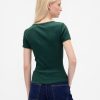 Camiseta corta moderna con cuello redondo y canalé