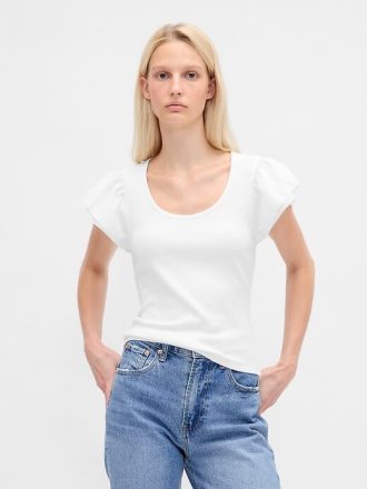 Camiseta corta moderna con mangas abullonadas y volantes