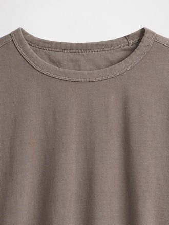 Camiseta corta vintage suave y pesada de algodón orgánico