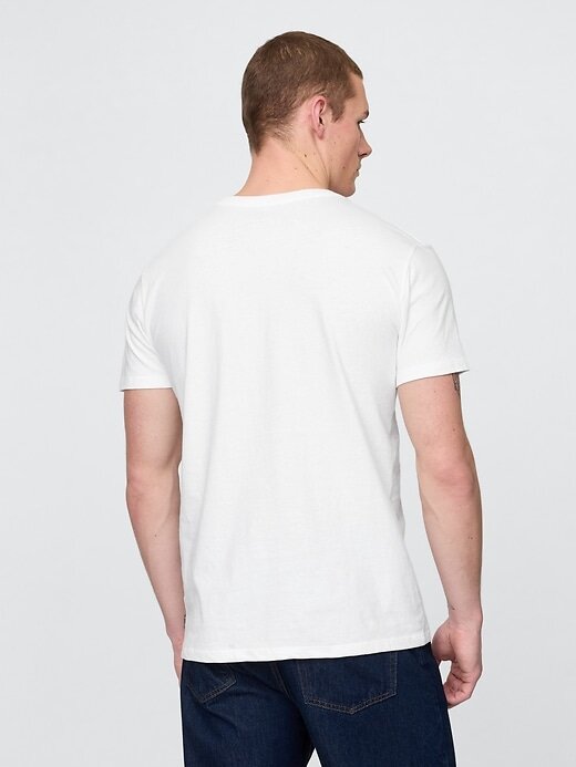 Camiseta de algodón con cuello en V Camiseta de algodón con cuello en V