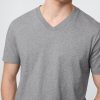 Camiseta de algodón con cuello en V Camiseta de algodón con cuello en V