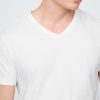 Camiseta de algodón con cuello en V Camiseta de algodón con cuello en V