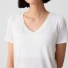 Camiseta de cuello en V GapFit Breathe