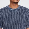 Camiseta de cuello redondo de malla de crochet