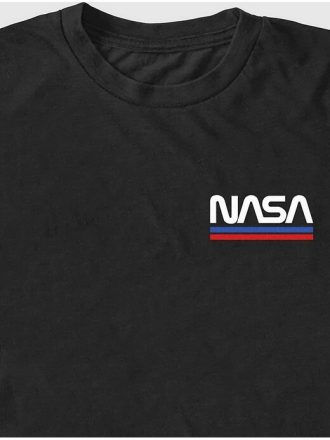 Camiseta gráfica con el logotipo de la NASA