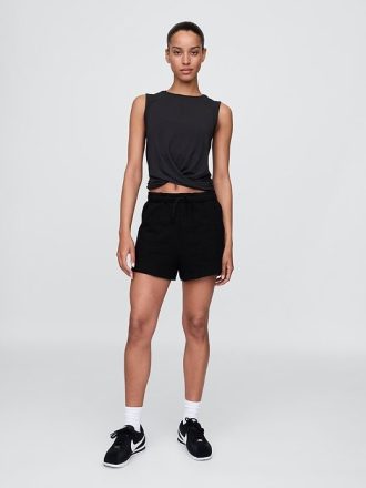 Camiseta sin mangas con parte delantera torcida GapFit Breathe