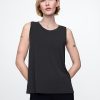 Camiseta sin mangas GapFit Breathe Camiseta sin mangas GapFit Breathe