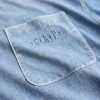 Camiseta vaquera de punto con bolsillo para adulto de Gap × BÉIS Camiseta vaquera de punto con bolsillo para adulto de Gap × BÉIS