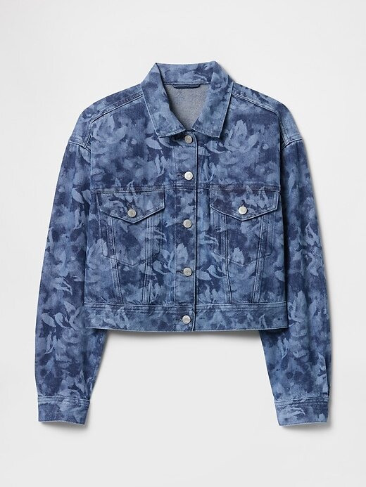 Chaqueta vaquera corta con estampado floral Chaqueta vaquera corta con estampado floral