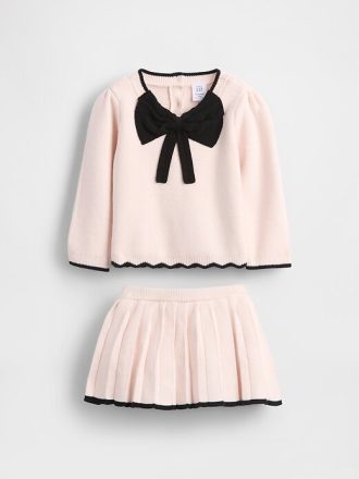 Conjunto de falda pantalón con suéter y lazo para bebé