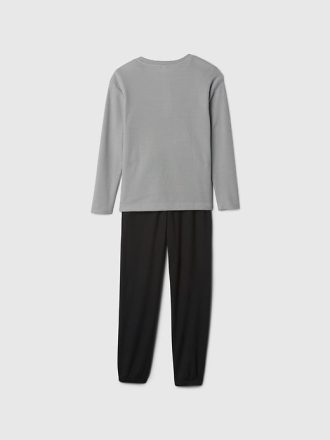 Conjunto de pijama deportivo reciclado para niños