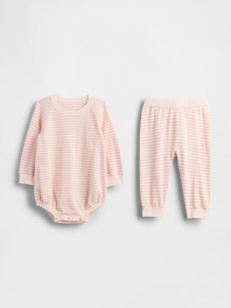 Conjunto de suéter y body para bebé Conjunto de suéter y body para bebé