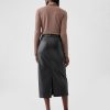 Falda midi cargo de cuero vegano Falda midi cargo de cuero vegano