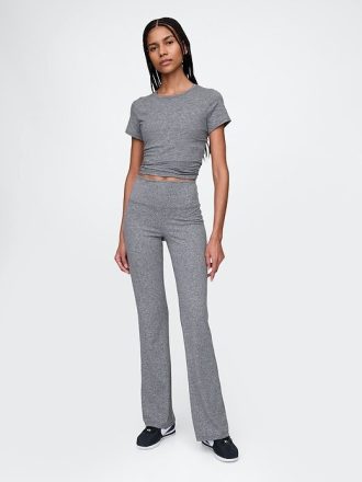 Leggings acampanados de jersey de tiro alto y liso GapFit