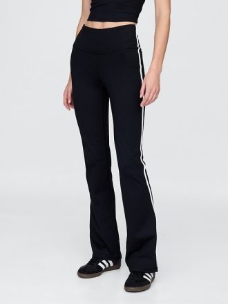 Leggings acampanados de tiro alto GapFit Sky