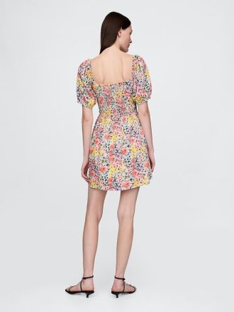 Minivestido con mangas abullonadas