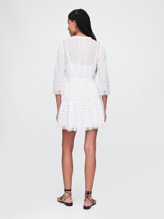 Minivestido con ribete de encaje