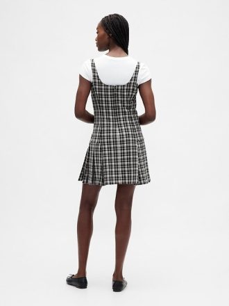 Minivestido plisado con escote cuadrado
