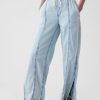 Pantalones anchos de mezclilla fáciles de usar Pantalones anchos de mezclilla fáciles de usar
