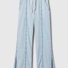 Pantalones anchos de mezclilla fáciles de usar Pantalones anchos de mezclilla fáciles de usar
