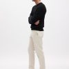Pantalones caqui ajustados Pantalones caqui ajustados