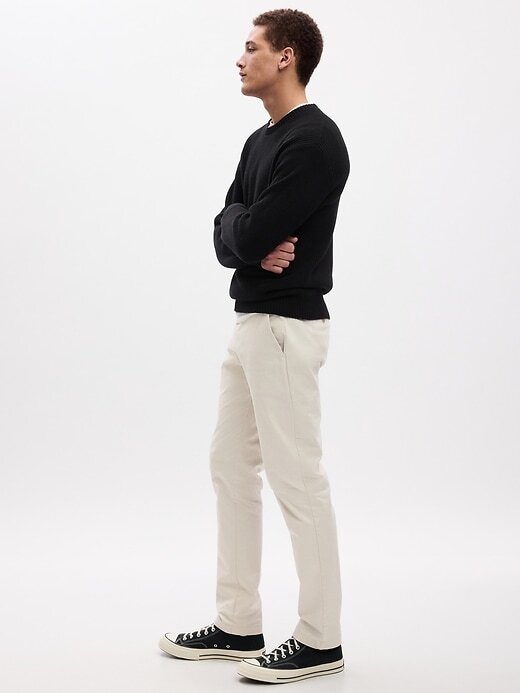 Pantalones caqui ajustados Pantalones caqui ajustados