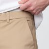 Pantalones caqui ajustados Pantalones caqui ajustados