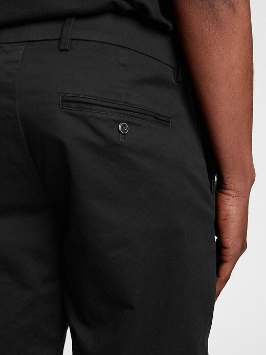Pantalones caqui ajustados Pantalones caqui ajustados