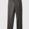 Pantalones caqui ajustados Pantalones caqui ajustados