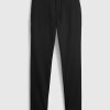 Pantalones caqui ajustados Pantalones caqui ajustados