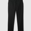 Pantalones caqui ajustados Pantalones caqui ajustados
