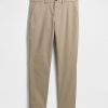 Pantalones caqui ajustados Pantalones caqui ajustados