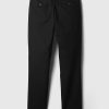 Pantalones caqui ajustados Pantalones caqui ajustados
