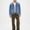 Pantalones caqui holgados modernos
